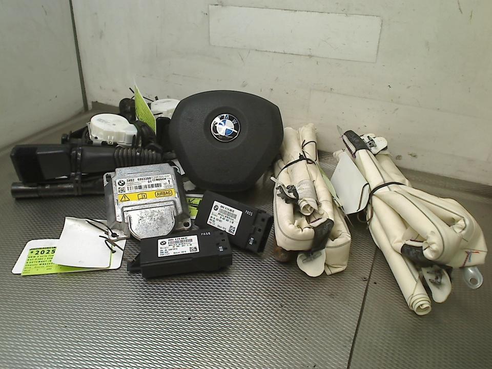 Airbag Set 3 airbag 2 veiligh module 2 st 3 serie 2014, Gebruikt, Petuelring 130, München 80809, , Duitsland, BMW, Bayerische Motoren Werke AG