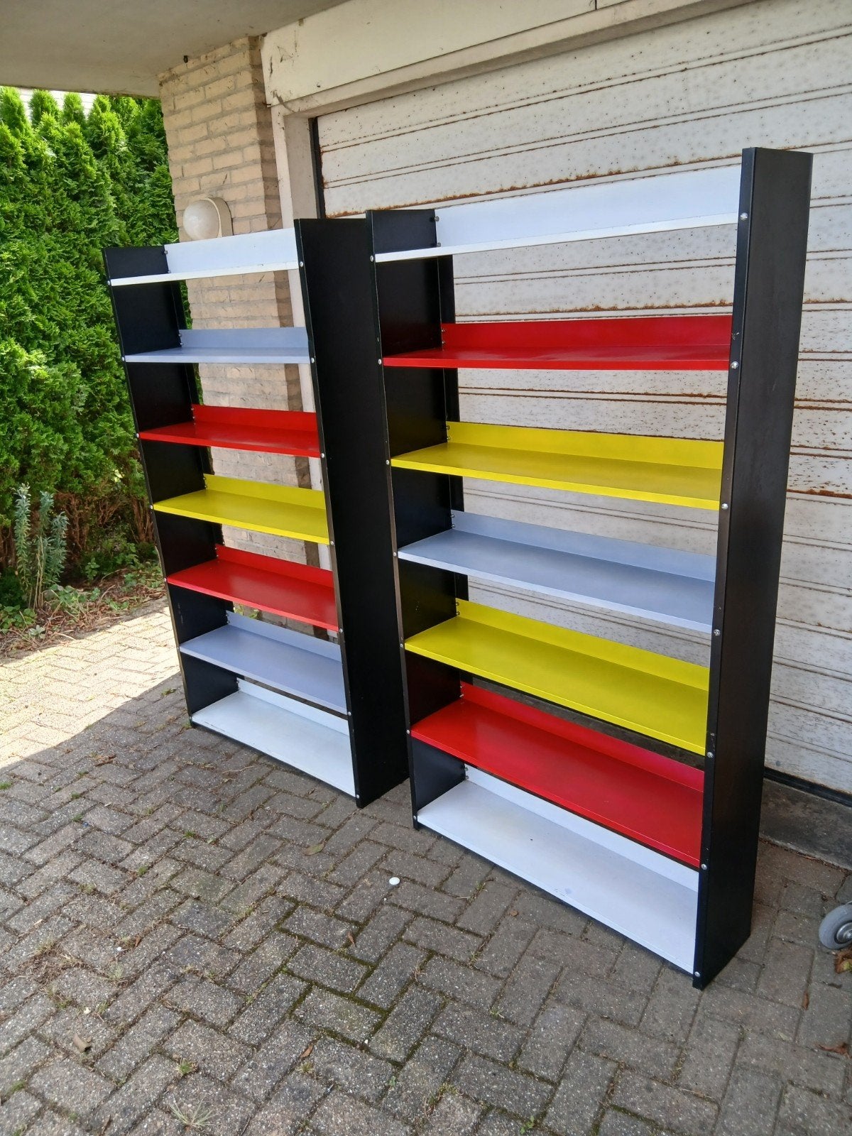 twee retro tomado wandkasten, Ophalen