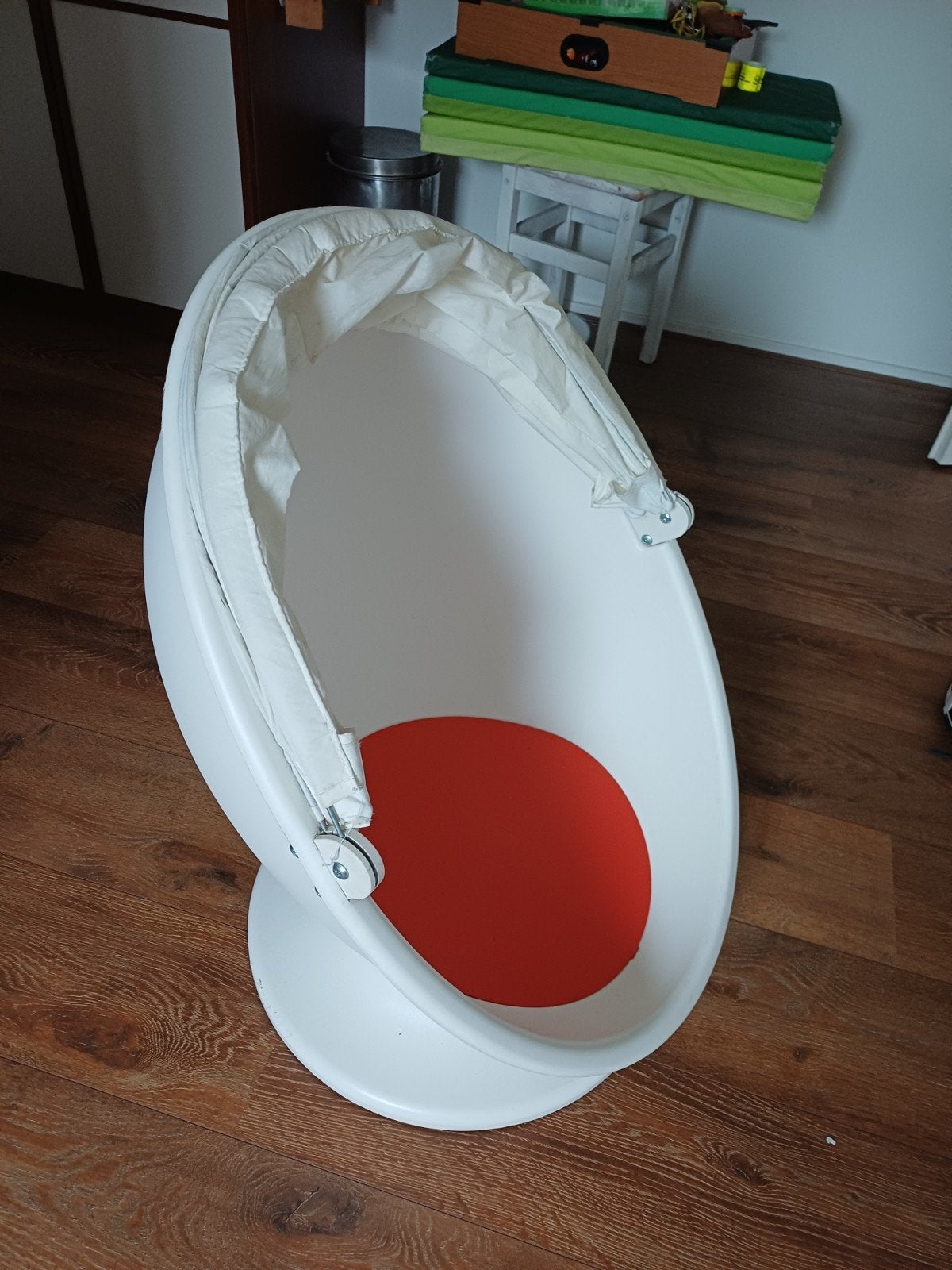 Stijlvolle Witte Egg Ei Chair stoel, Ophalen, Gebruikt