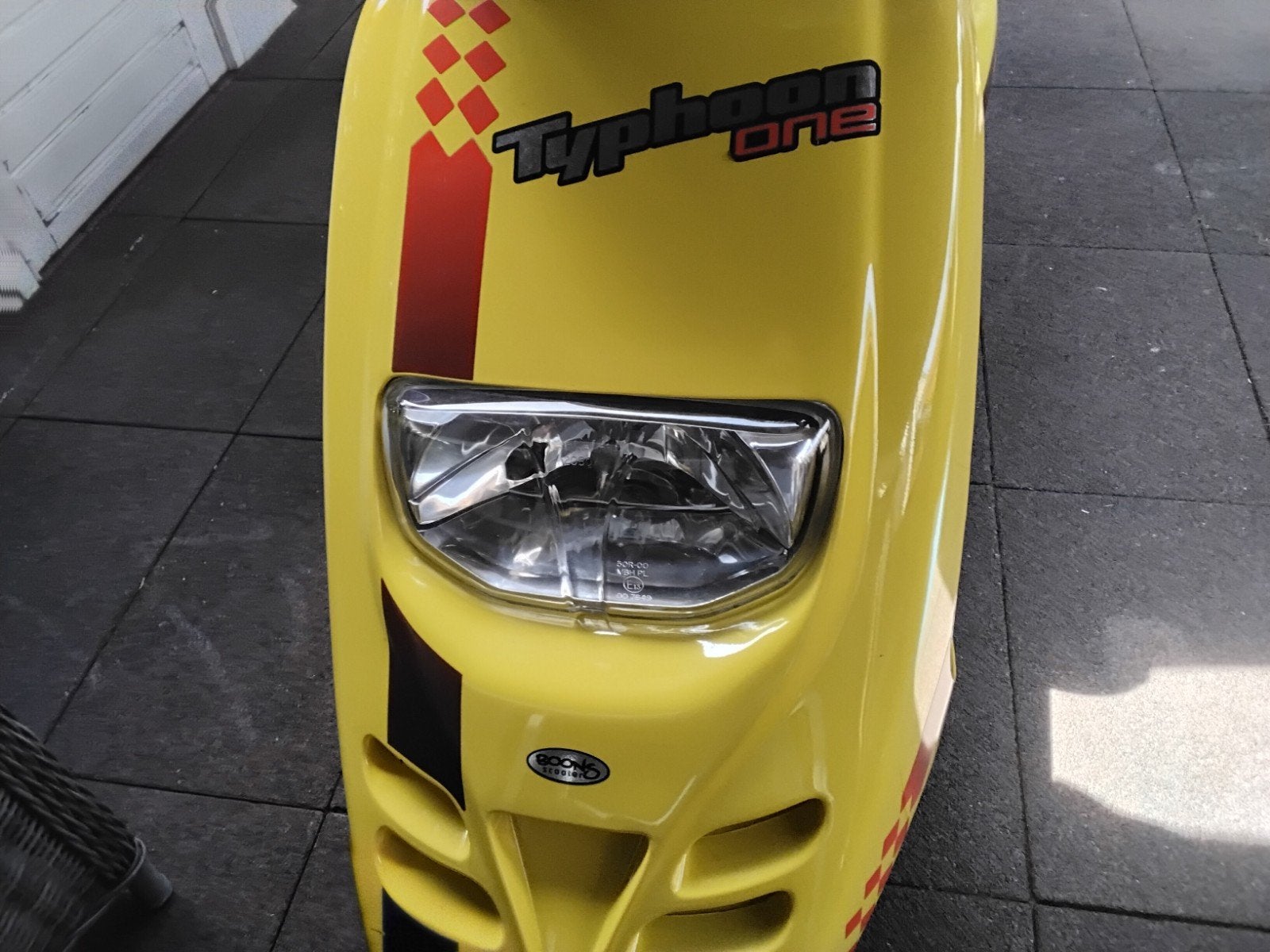 Piaggio typhoon, Fietsen en Brommers, Scooters | Piaggio, Zo goed als nieuw, Overige modellen, Maximaal 45 km/u, Tweetakt, Ophalen