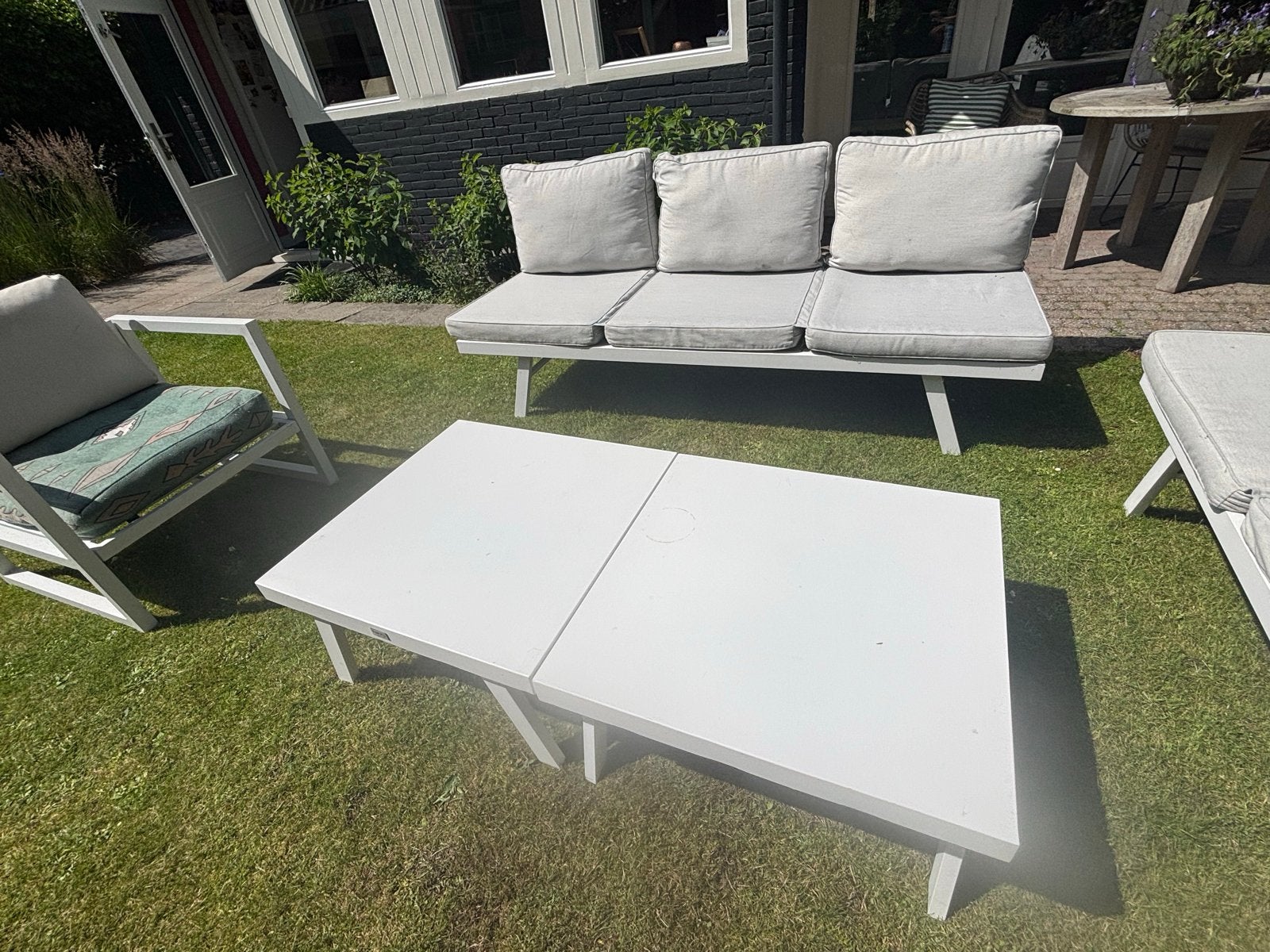 Witte aluminium loungeset met kussens, Ophalen, Gebruikt, 6 zitplaatsen, Aluminium