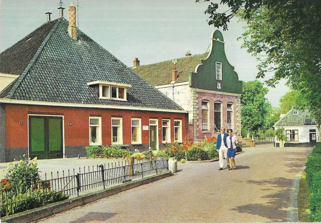 AK Broek en Waterland - Kaasmakerij en Raadhuis, Verzenden, 1960 tot 1980, Ongelopen, Noord-Holland