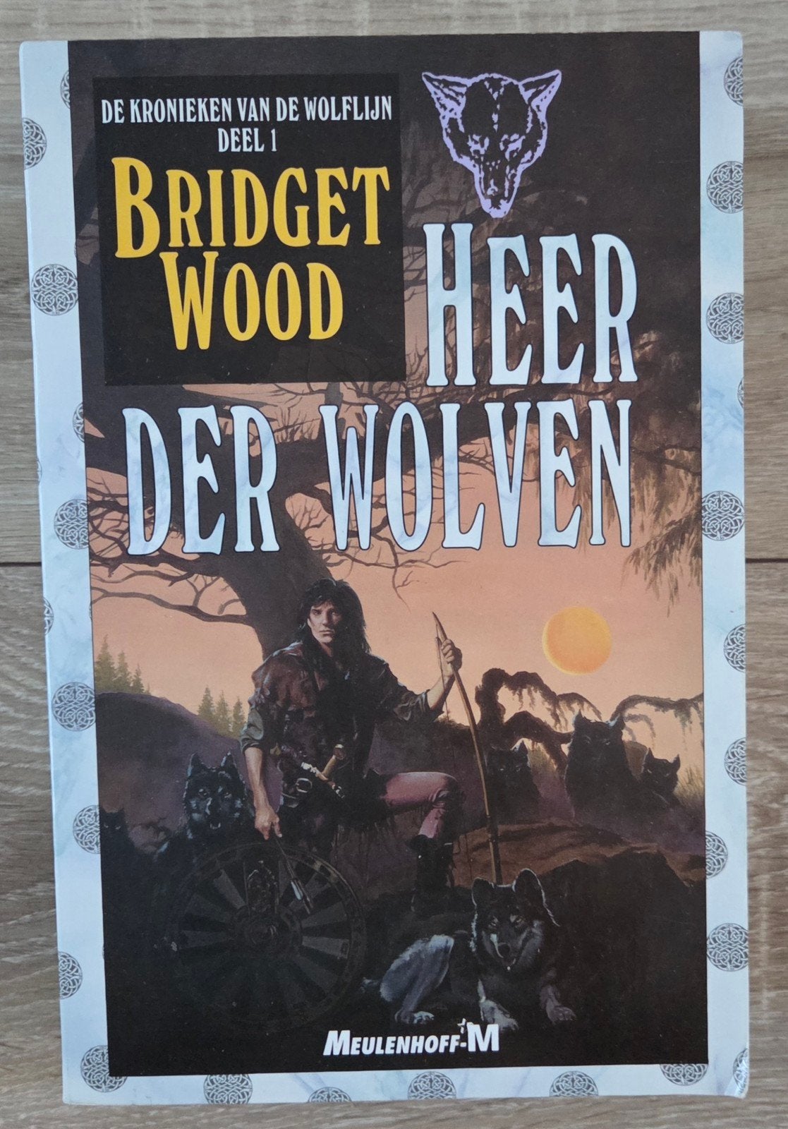 Bridget Wood - Heer der wolven, Boeken, Fantasy, Zo goed als nieuw, Ophalen of Verzenden