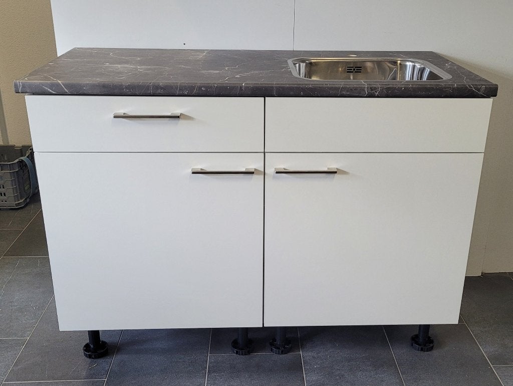 Nieuwe Bruynzeel ATLAS Pantry 120 cm / INNOVARE KEUKENS, Huis en Inrichting, Keuken | Complete keukens, Wit, Enkelwandige keuken