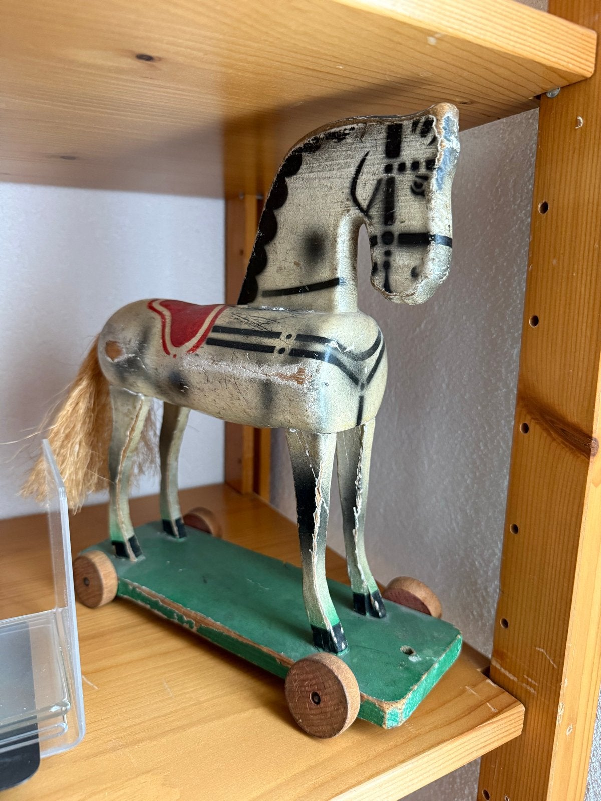 Vintage houten speelgoedpaard op wieltjes, Ophalen, Gebruikt