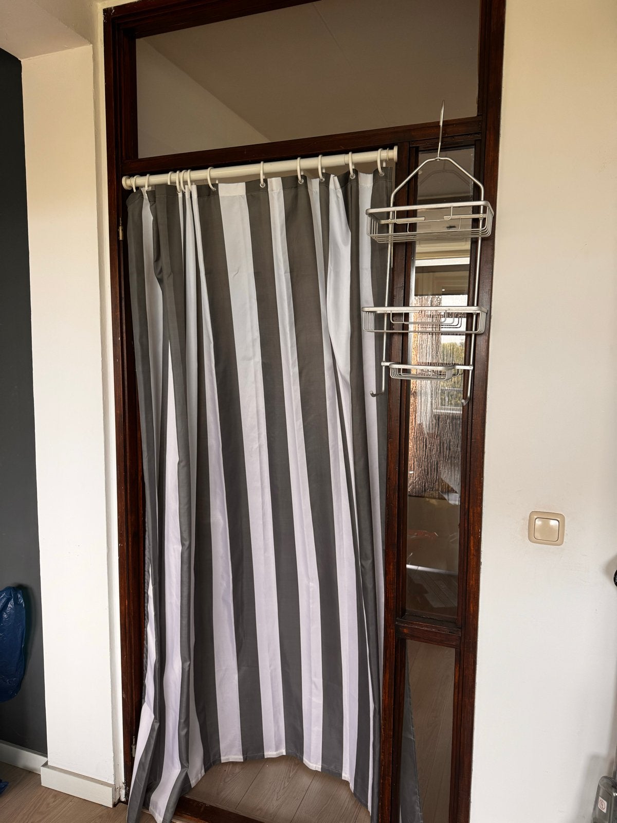 Douchegordijn Sealskin met verstelbare stang en rekje, Ophalen, Gebruikt, Douche-accessoire, Grijs