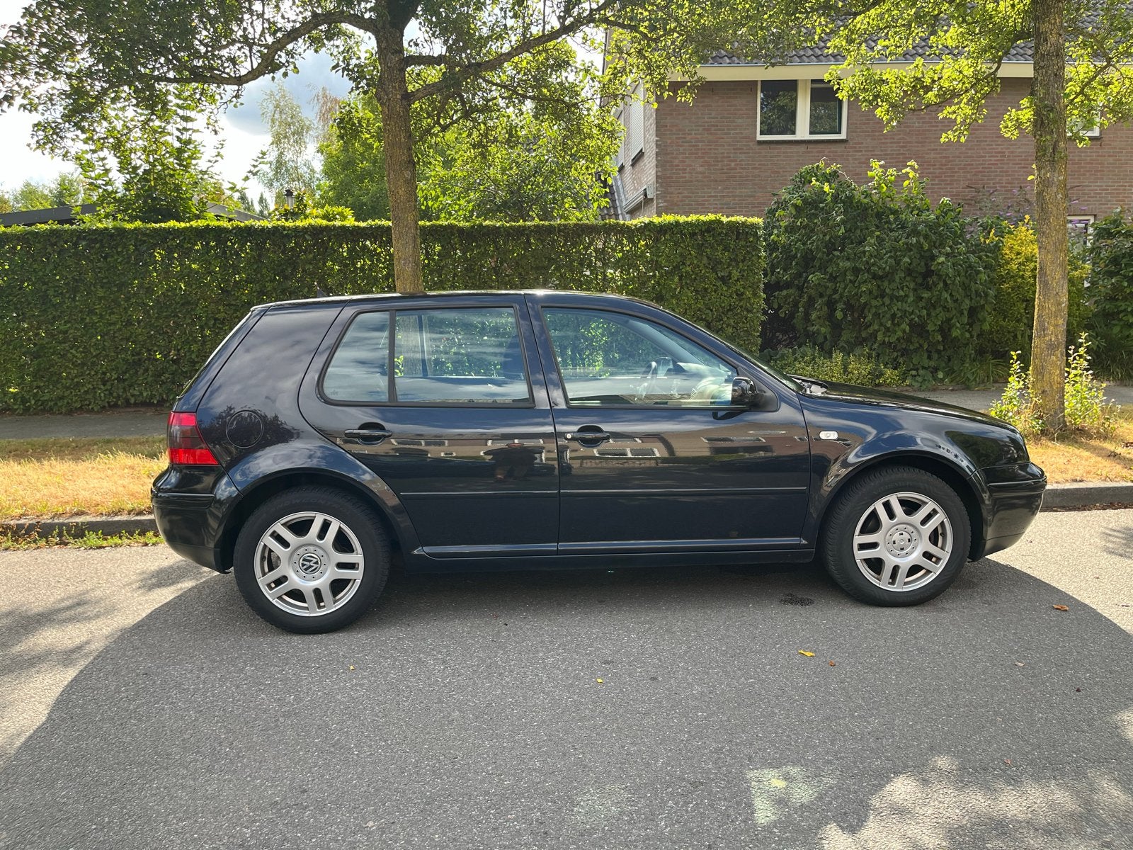 Foto 3 van Volkswagen Golf 2.3 V5 110KW AUT 1999 Zwart