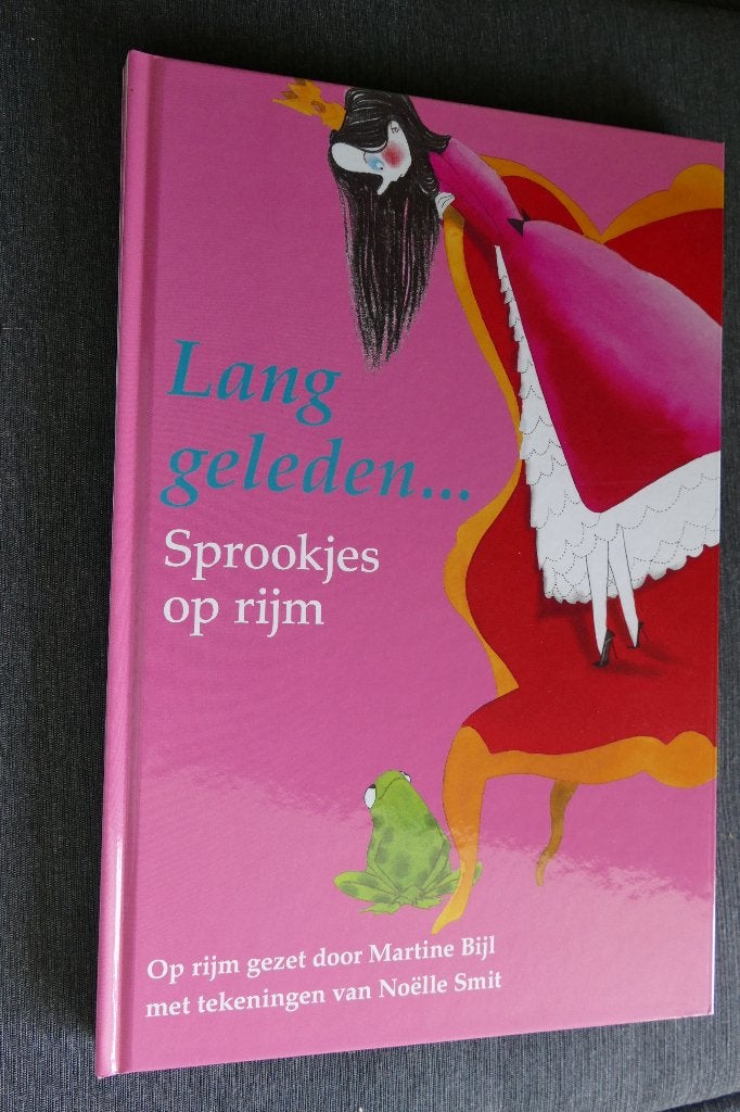 Martine Bijl – Lang geleden, Boeken, Ophalen of Verzenden, Zo goed als nieuw, Martine Bijl, Sprookjes