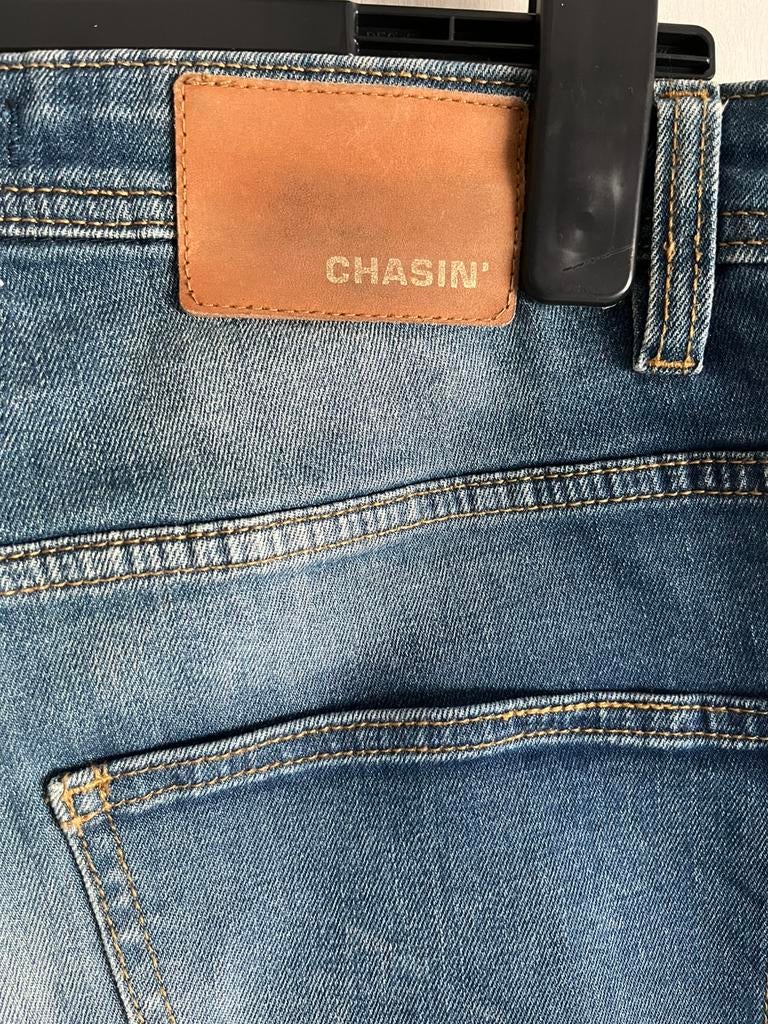 Spijkerbroek merk Chasin model Crown maat 32/34 als nieuw, Ophalen of Verzenden, Zo goed als nieuw, Blauw, W32 (confectie 46) of kleiner