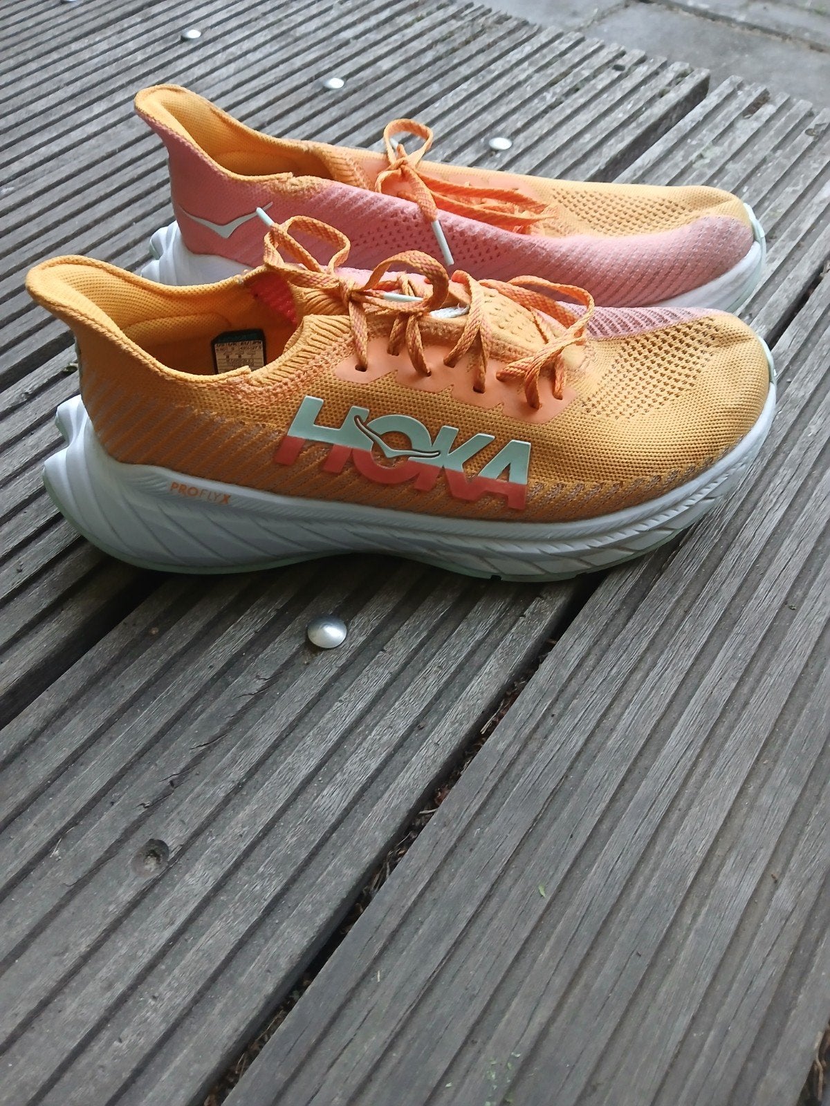 Hoka Carbon X hardloopschoenen - Maat 43 - Zo goed als nieuw, Ophalen of Verzenden, Gebruikt, Overige merken
