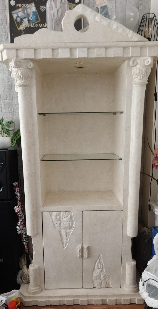 Vitrinekast grieks, 25 tot 50 cm, Glas, Gebruikt, Met deur(en)