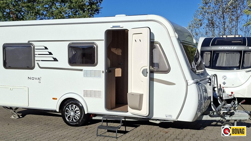 Eriba Nova Light 442 voortent, mover, fietsdr., Caravans en Kamperen, Bedrijf, Tot en met 3, Lengtebed, 5 tot 6 meter