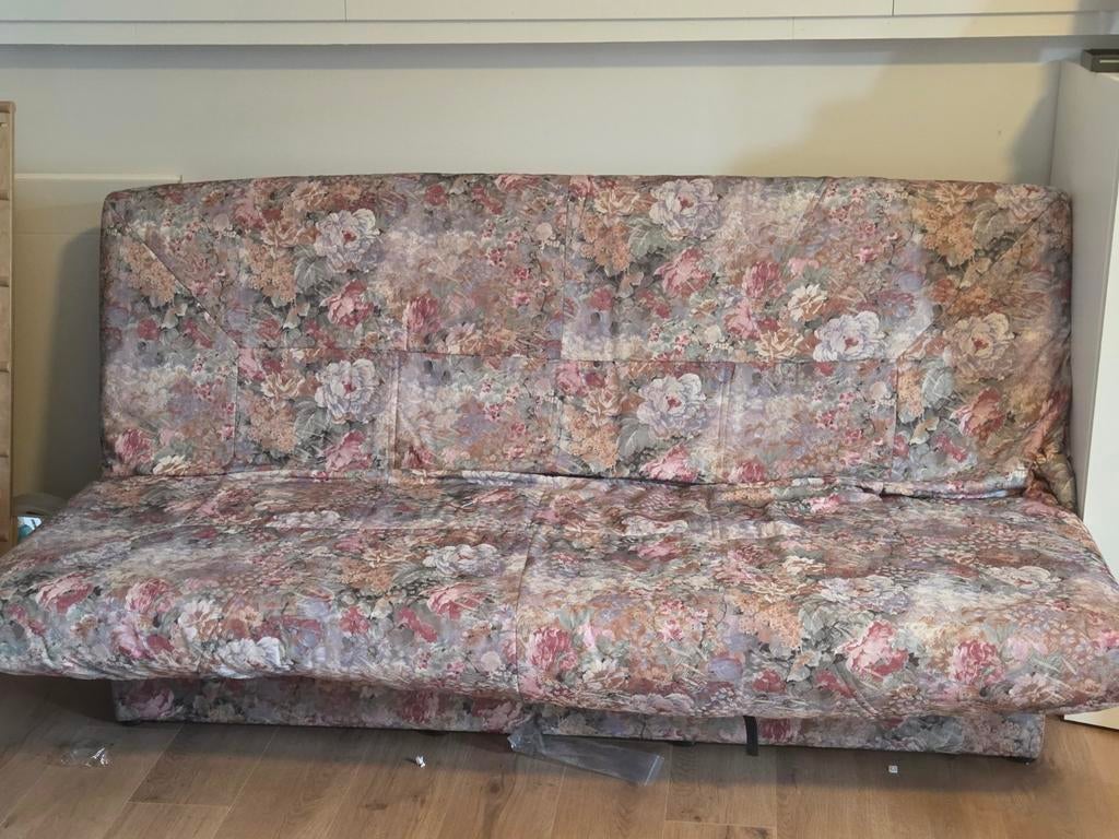 Slaapbank met bloemenprint, Ophalen of Verzenden, Tweepersoons