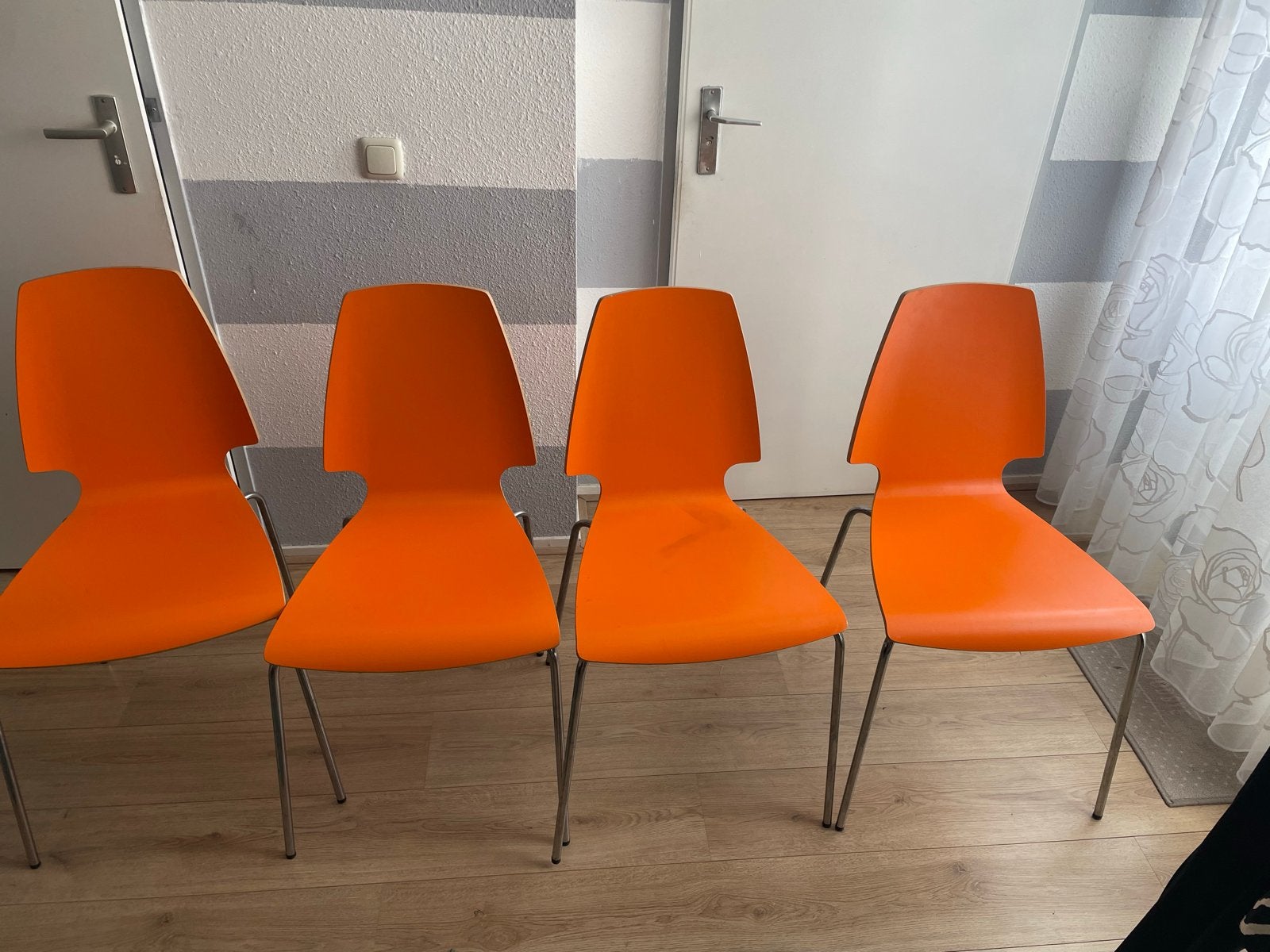4x IKEA Vilmar stoelen - Oranje, Huis en Inrichting, Stoelen, Kunststof, Gebruikt, Overige kleuren, Ophalen of Verzenden