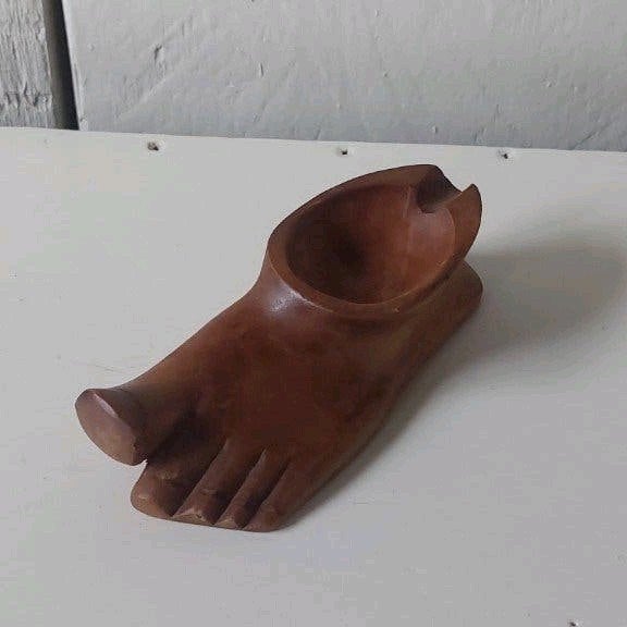 voet van hout vintage houtsnijwerk asbak? Pedicure podoloog, Ophalen of Verzenden
