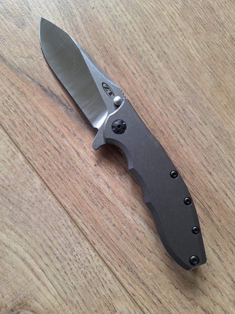 Zero tolerance 0562 full titanium, Ophalen of Verzenden, Zo goed als nieuw