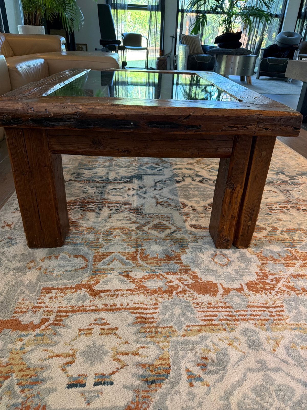 Robuuste salontafel met smeedijzeren en glazen blad, Ophalen, Gebruikt, 100 tot 150 cm, 50 tot 100 cm