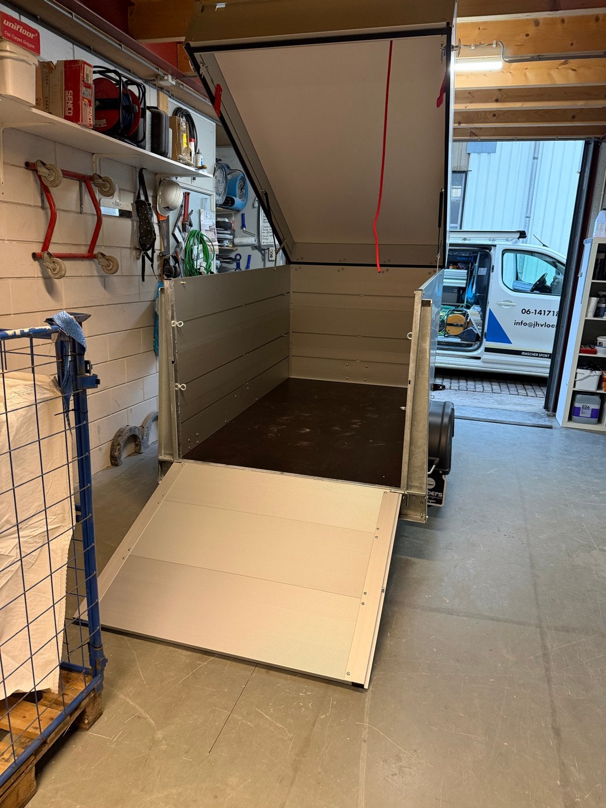 Geremde aluminium aanhanger met dubbele dissel slot, Auto diversen, Aanhangers en Bagagewagens, Ophalen, Zo goed als nieuw