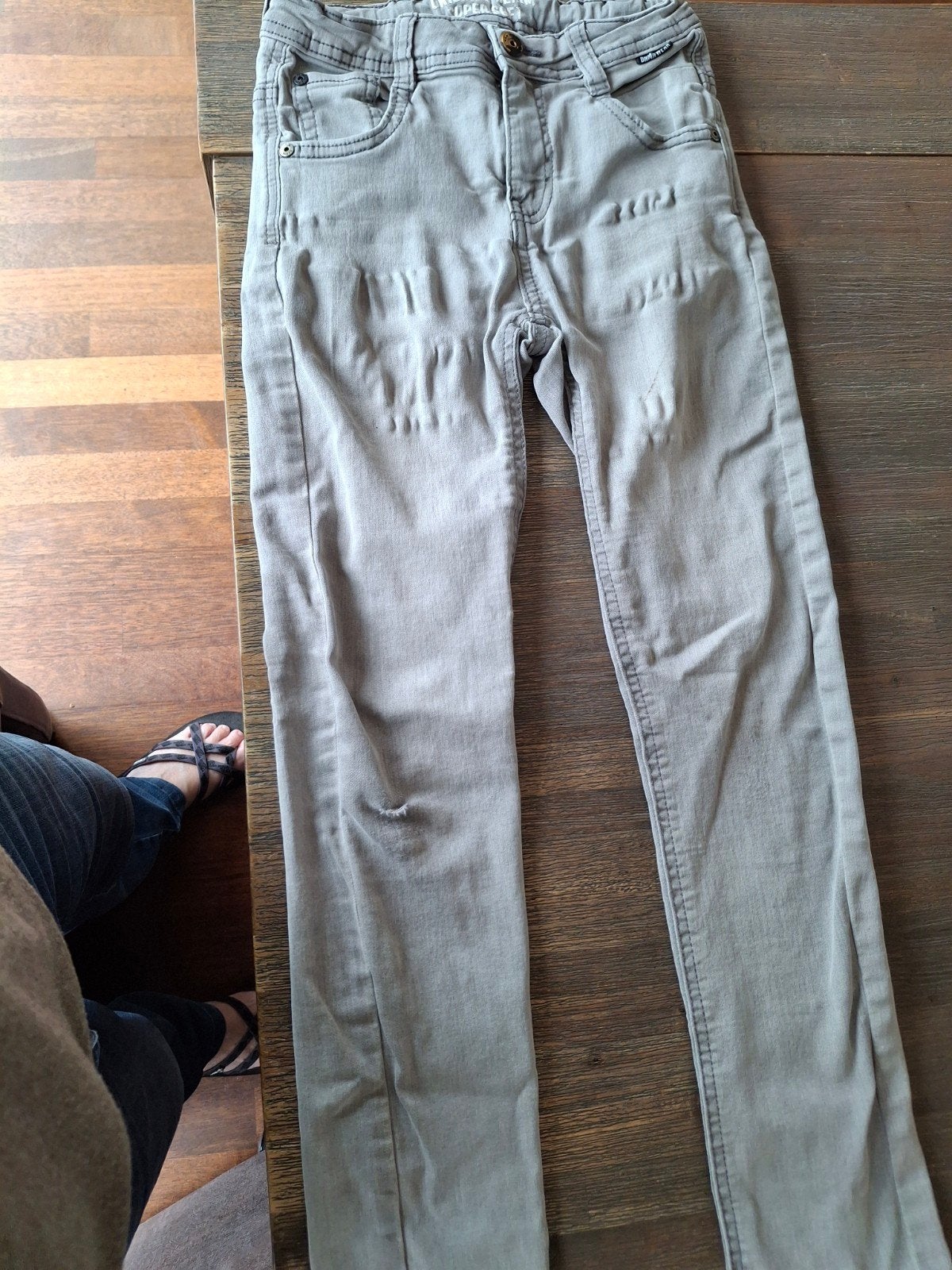 Stoere grijze spijkerbroek maat 140, Kinderen en Baby's, Kinderkleding | Maat 140, Broek, Gebruikt, Jongen of Meisje, Ophalen of Verzenden
