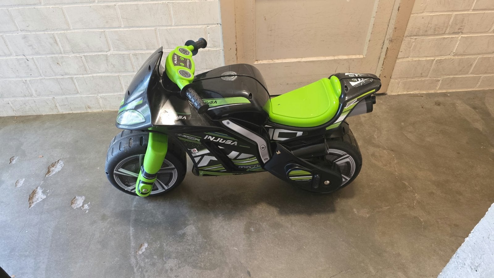 Injusa loopmotor - Zwart/Groen, Ophalen, Gebruikt, Loopfiets