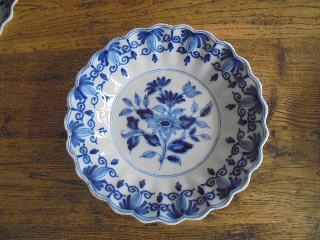 MAKKUM plooien bord blauw, Antiek en Kunst, Antiek | Keramiek en Aardewerk, Ophalen of Verzenden