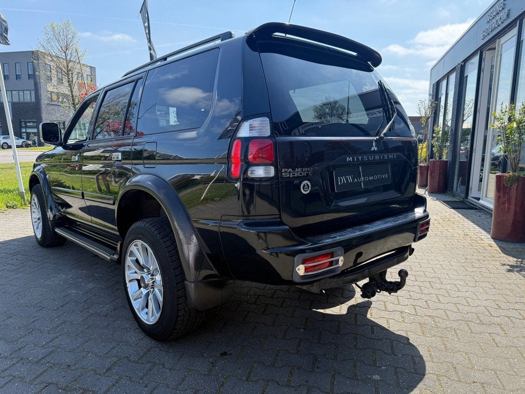 Mitsubishi Pajero Sport 3.0 V6 Intense, Auto's, Mitsubishi, Automaat, Gebruikt, Zwart, Stoelverwarming