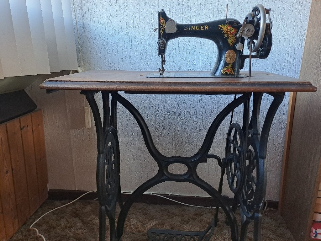 Mooi Oude SINGER Trap Naaimachine, Ophalen