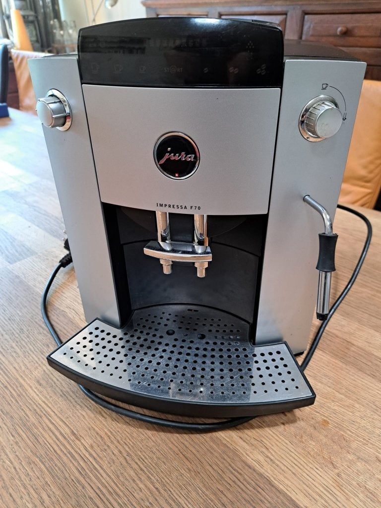 Fijne Jura Impressa F70  -  Te koop, Ophalen, Gebruikt, Koffiemachine, 2 tot 4 kopjes