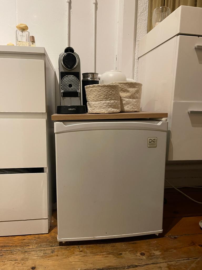 Mini koelkast, Witgoed en Apparatuur, Koelkasten en IJskasten, Ophalen, Gebruikt, Minder dan 75 liter, Met vriesvak