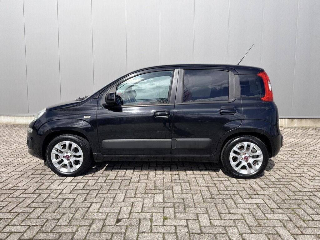 Fiat Panda 0.9 TwinAir Lounge *Airco*|Panoramadak|NL Auto|El, Voorwielaandrijving, Euro 5, 86 pk, Panda