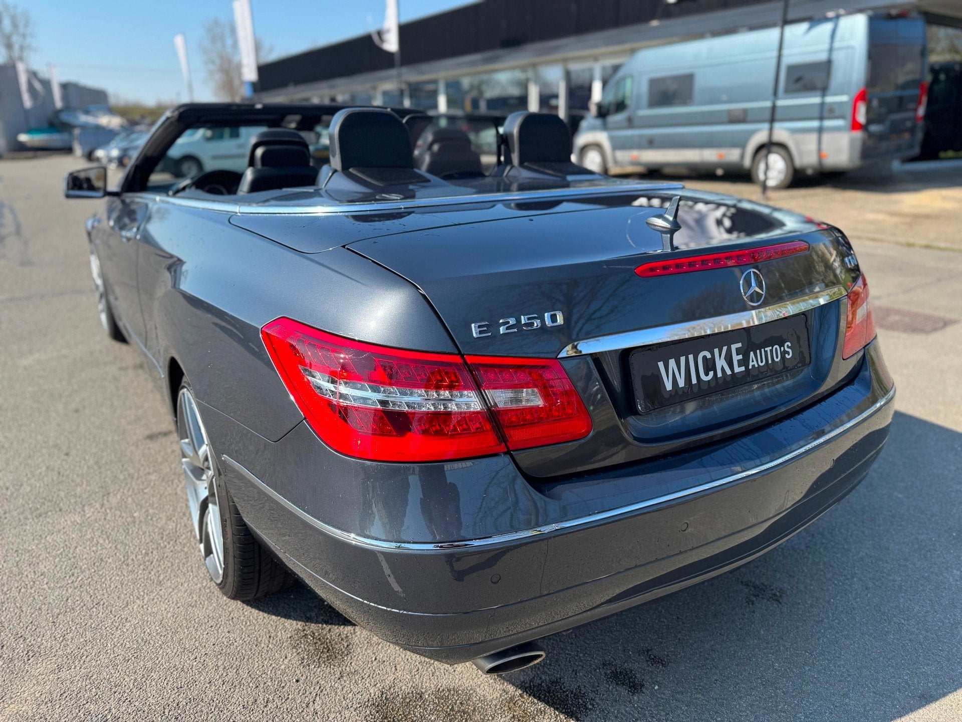 Mercedes-Benz E-klasse Cabrio 250 CGI Cabrio AMG Leder Xenon, Auto's, Automaat, Euro 5, Achterwielaandrijving, Zwart
