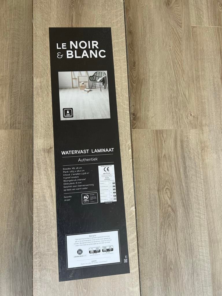 Nieuw Le Noir & Blanc Watervast Laminaat Authentiek, Doe-het-zelf en Verbouw, Ophalen, 50 tot 150 cm, Nieuw, 5 tot 10 m²