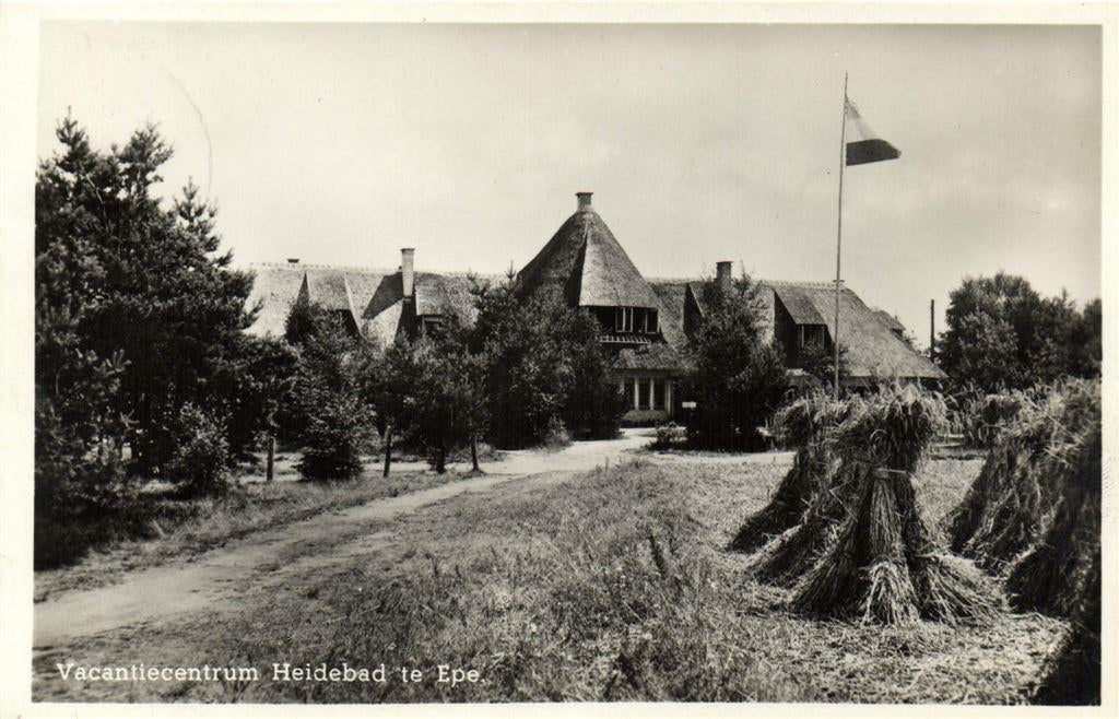 Vakantiecentrum Heidebad te Epe. - 1951 gelopen, Ophalen of Verzenden, Voor 1920, Gelopen, Gelderland