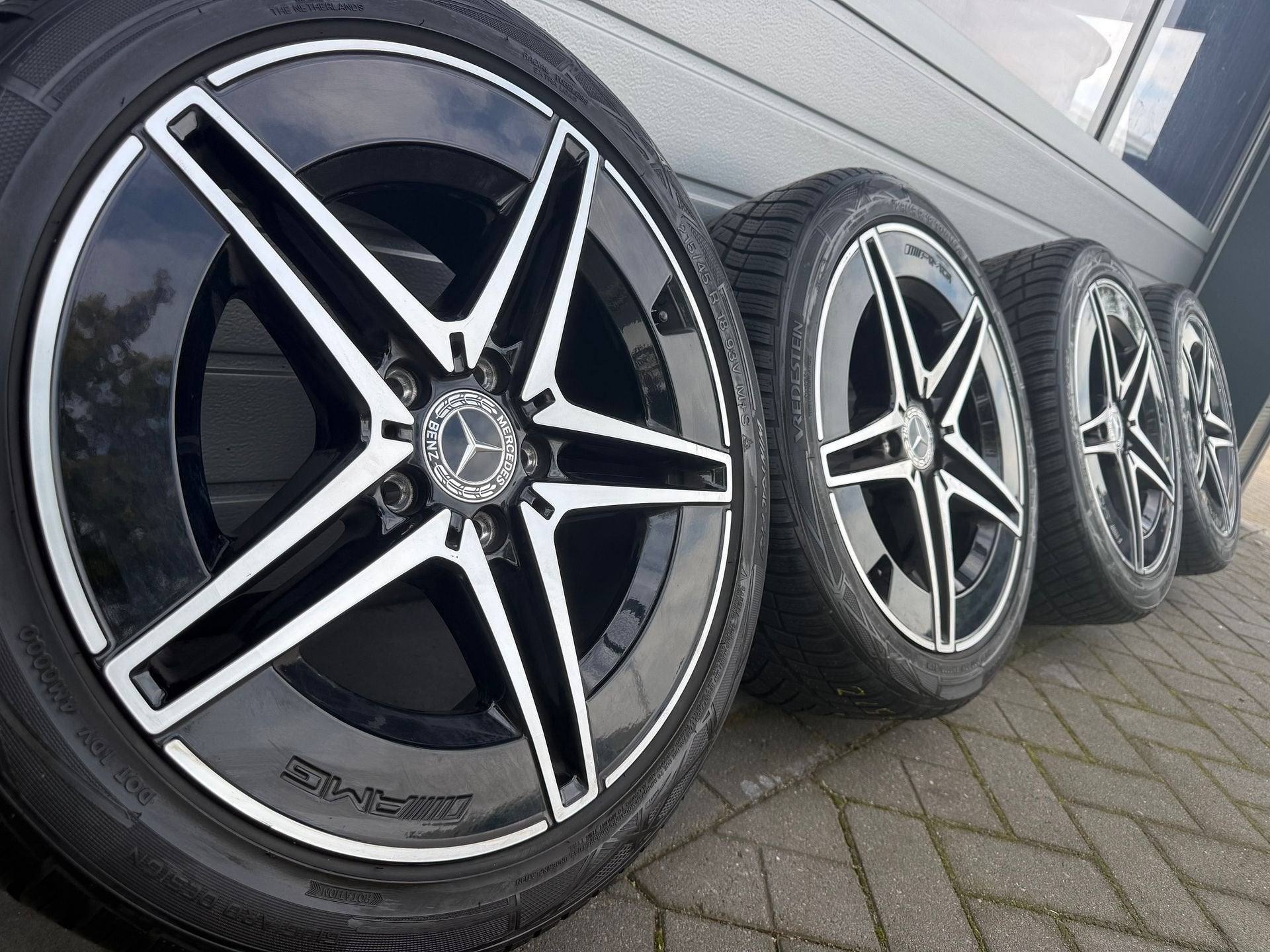 18" Mercedes C300E DE S206 W206 W205 AMG velgen winterbanden, Auto-onderdelen, 18 inch, Gebruikt, 255 mm, -