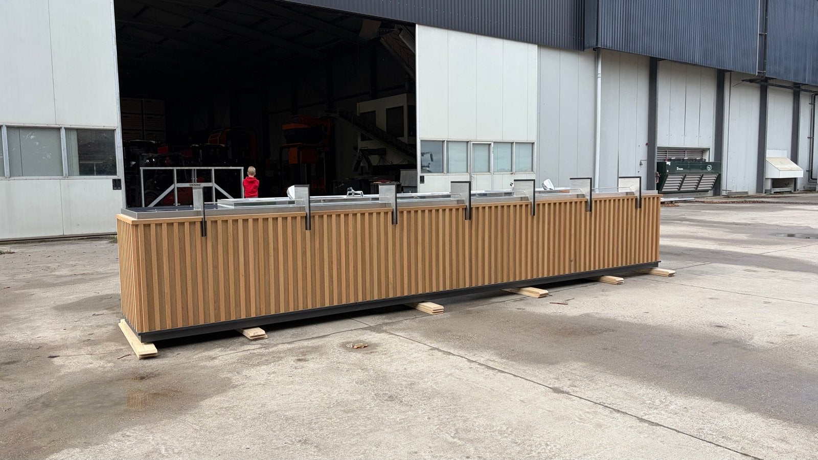 Luxe Bar met Spoelbakken en Houten Afwerking, Ophalen of Verzenden, Gebruikt