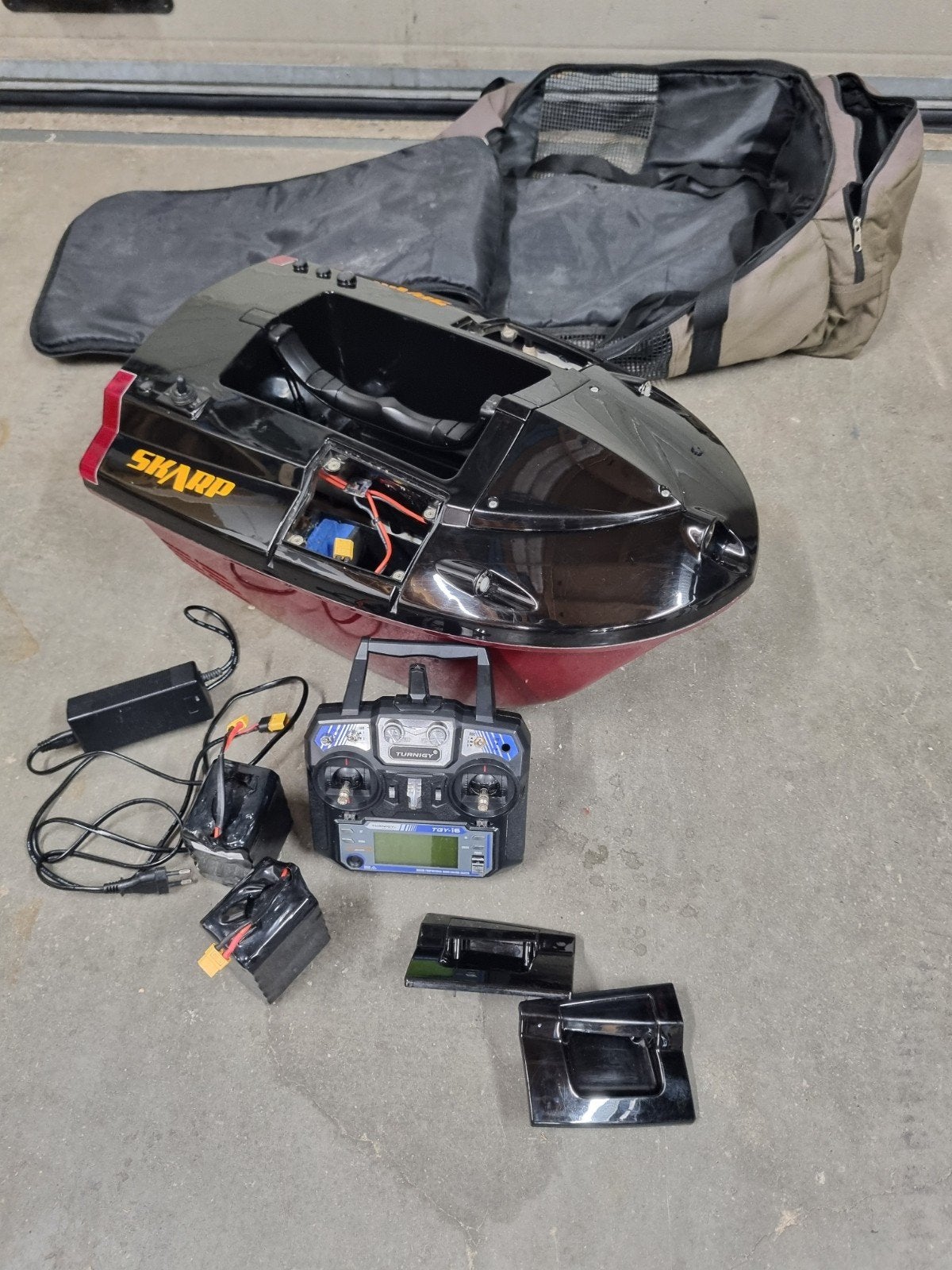 Skarp Voerboot met afstandsbediening en accessoires, Ophalen, Gebruikt, Overige typen