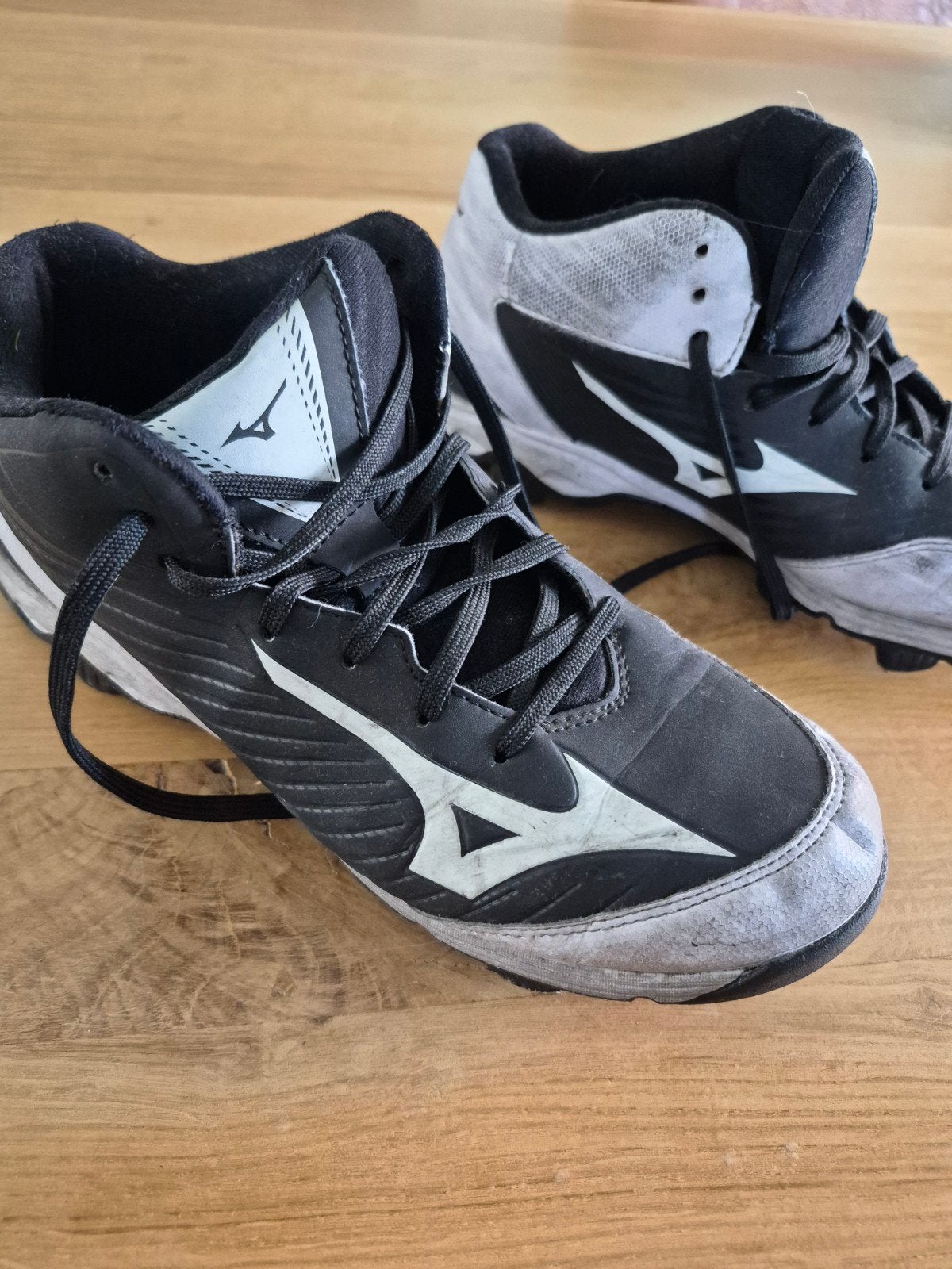 Mizuno sportschoenen maat 42, Sport en Fitness, Korfbal, Ophalen of Verzenden