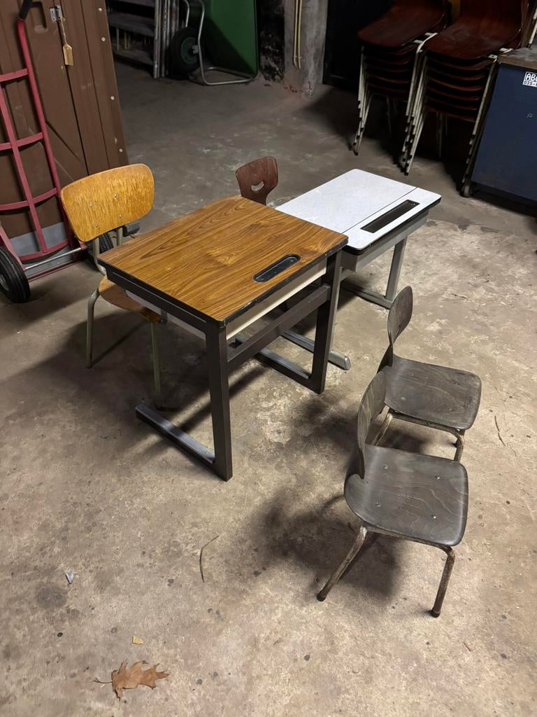 Schoolbankjes en stoelen - set, Ophalen