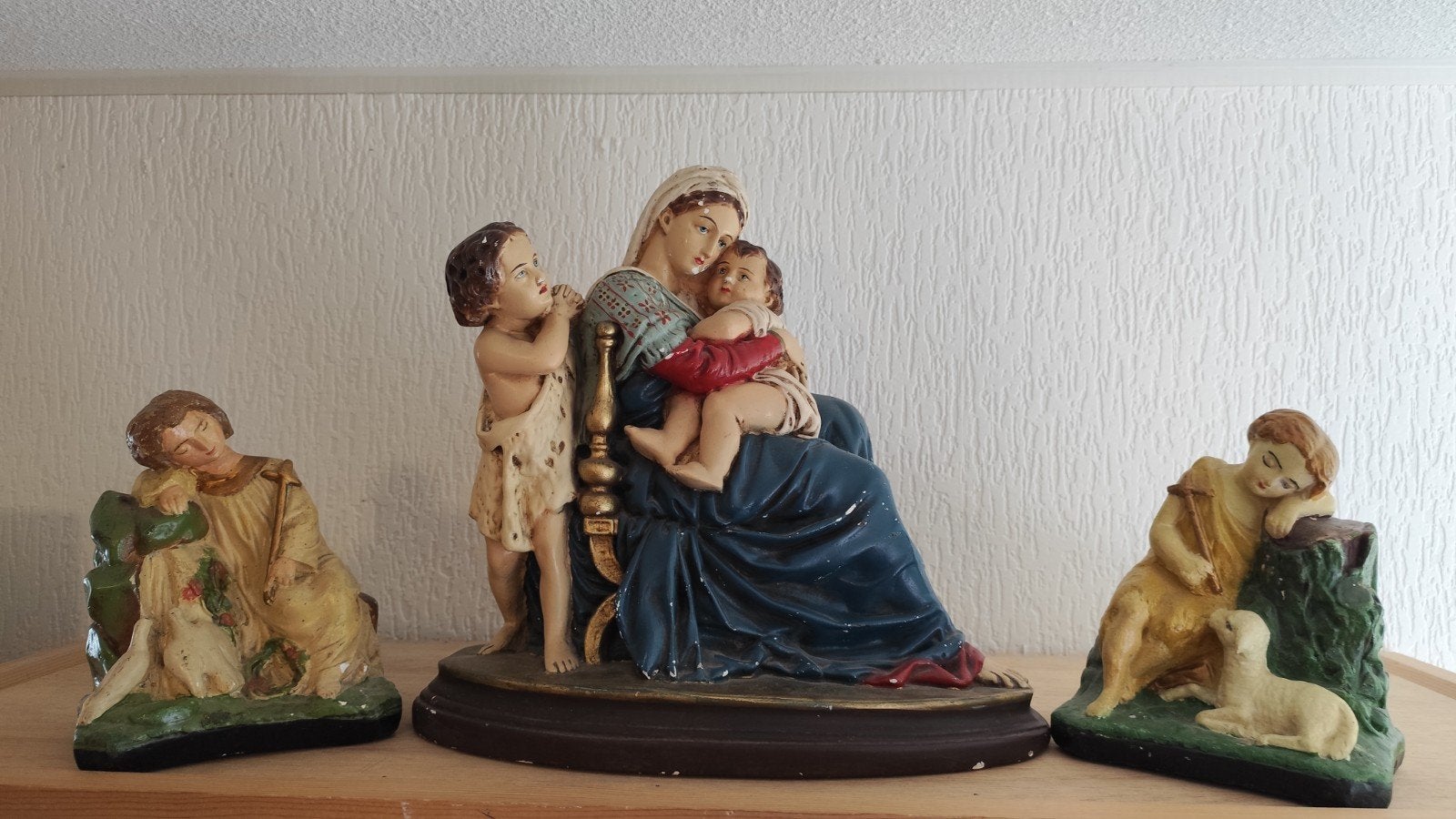 Religieuze beeldengroep: Maria met Kind en twee herders, Antiek en Kunst, Antiek | Religie, Ophalen