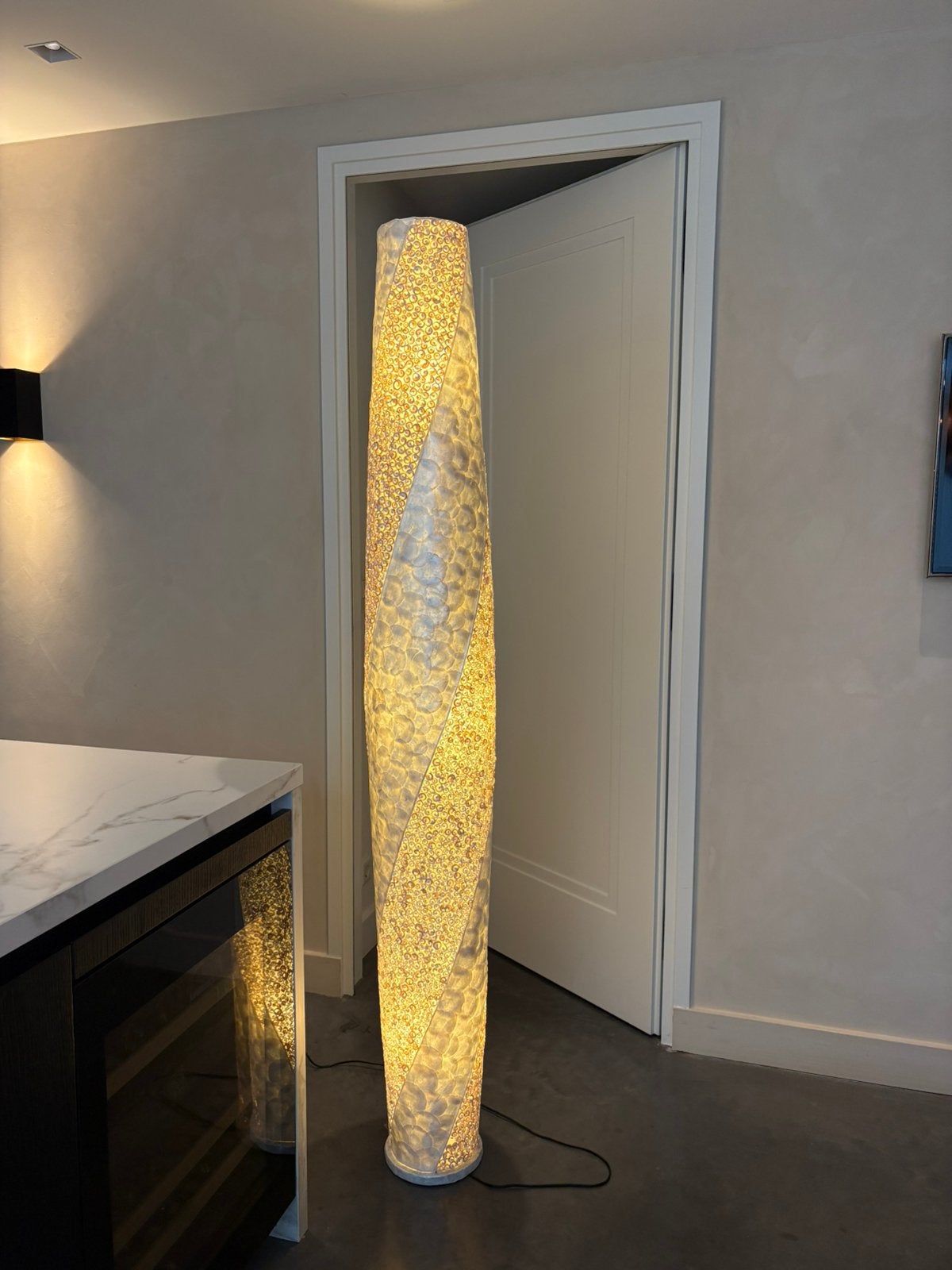 Unieke en stijlvolle schelpenlamp – echte eyecatcher!, Ophalen, Gebruikt, 150 tot 200 cm