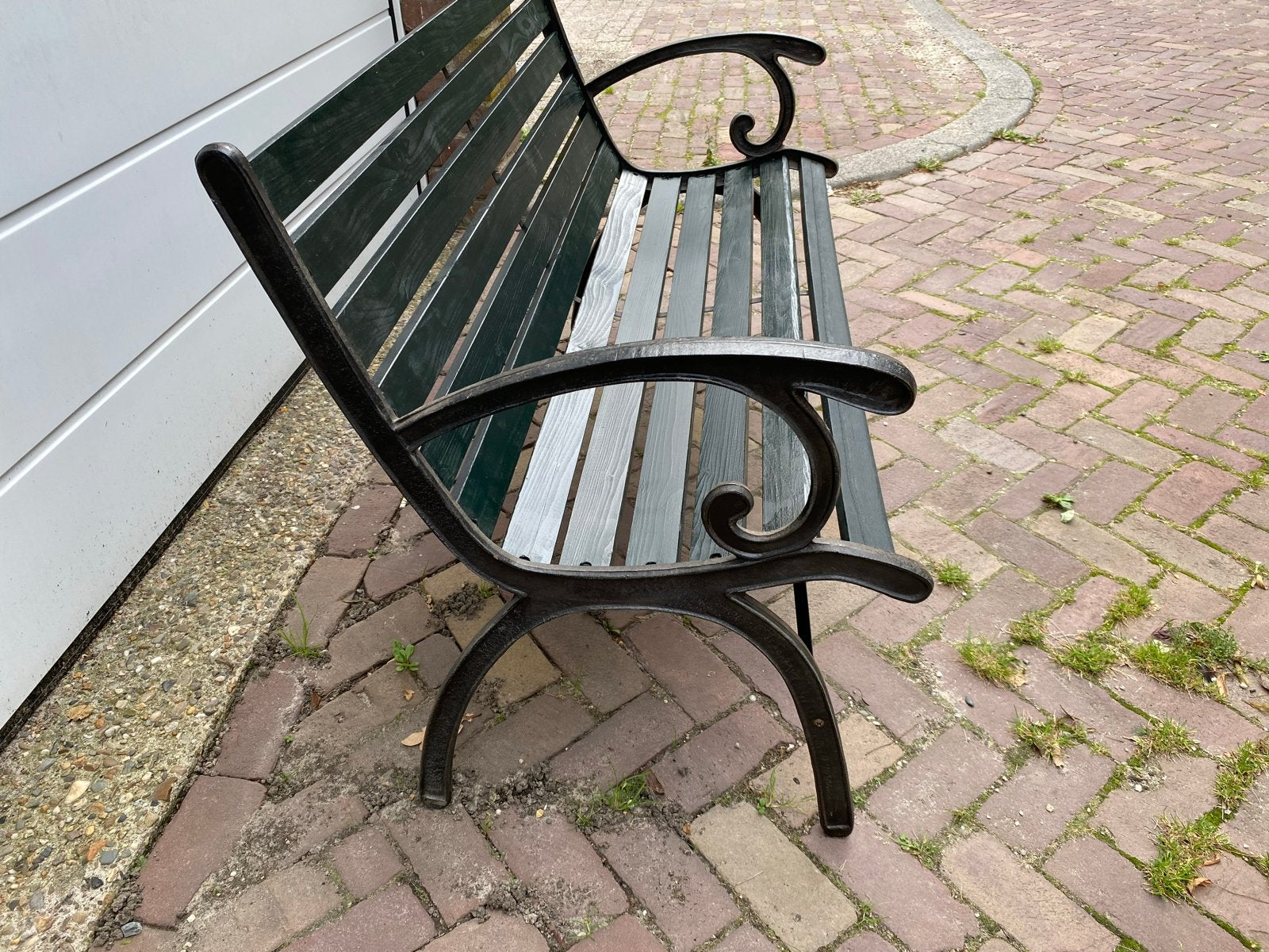 Tuinbank met gietijzeren zijkanten, monumentengroen, Ophalen, Zo goed als nieuw, Metaal