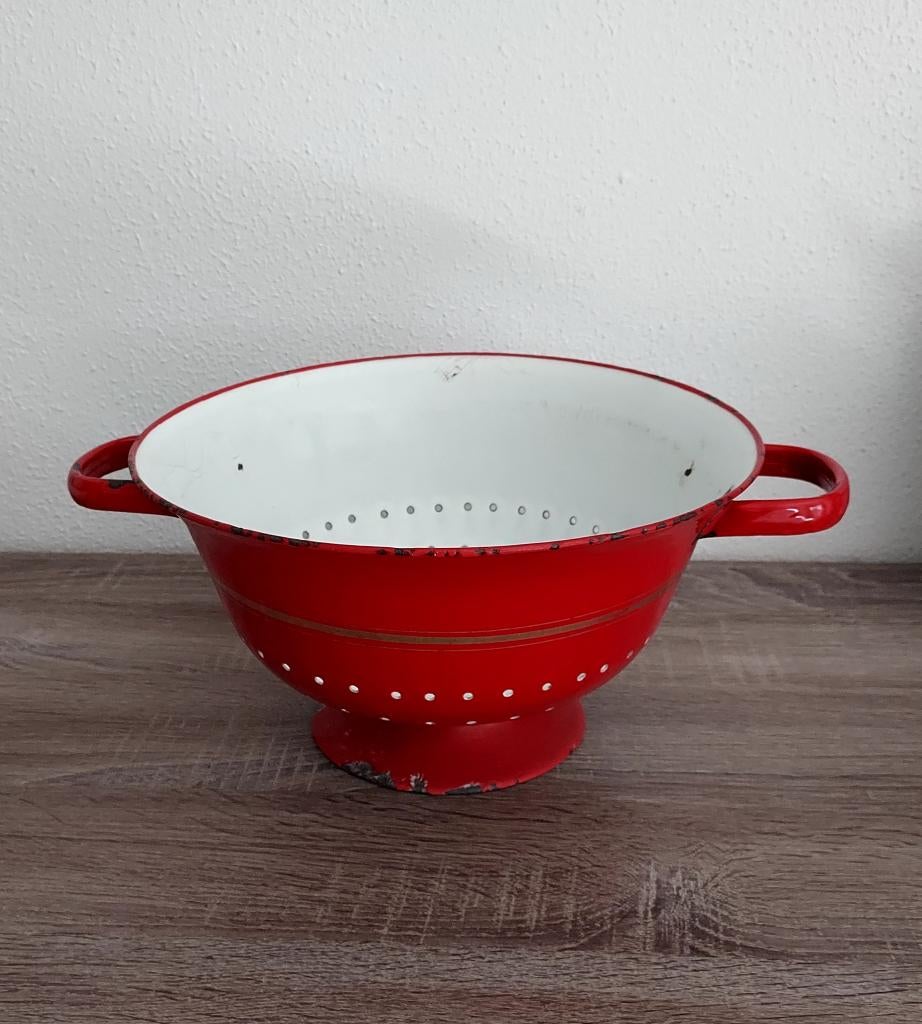 Emaille vergiet rood met gouden bies, Antiek en Kunst, Antiek | Emaille, Ophalen of Verzenden