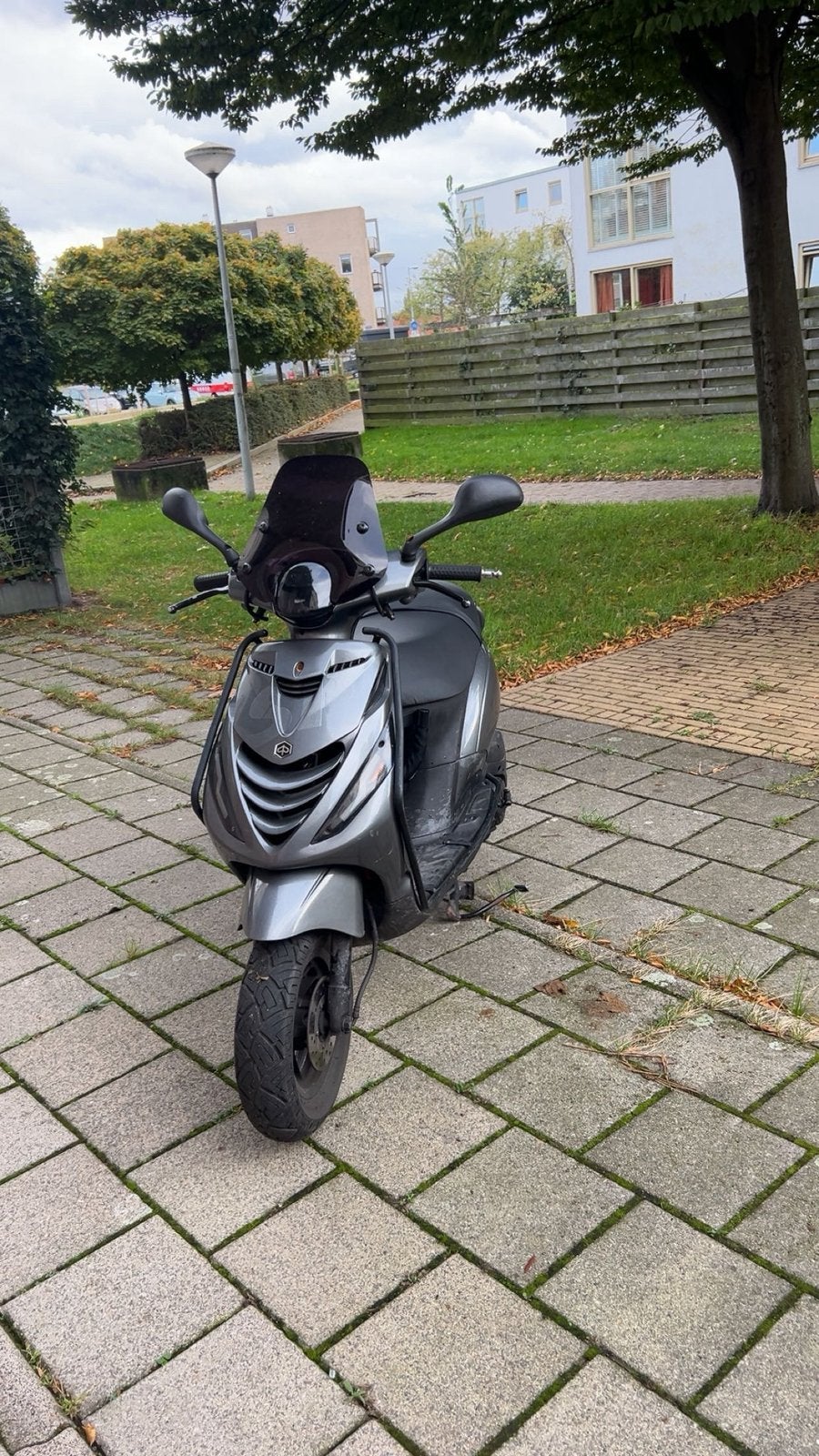 Zip 4 takt 50 cc, Fietsen en Brommers, Ophalen, Zo goed als nieuw, Benzine, Zip