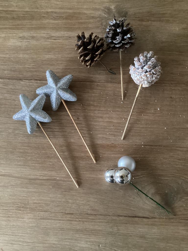 Decoratie voor kerststukken - kerststukjes - bijna gratis -, Ophalen of Verzenden, Zo goed als nieuw