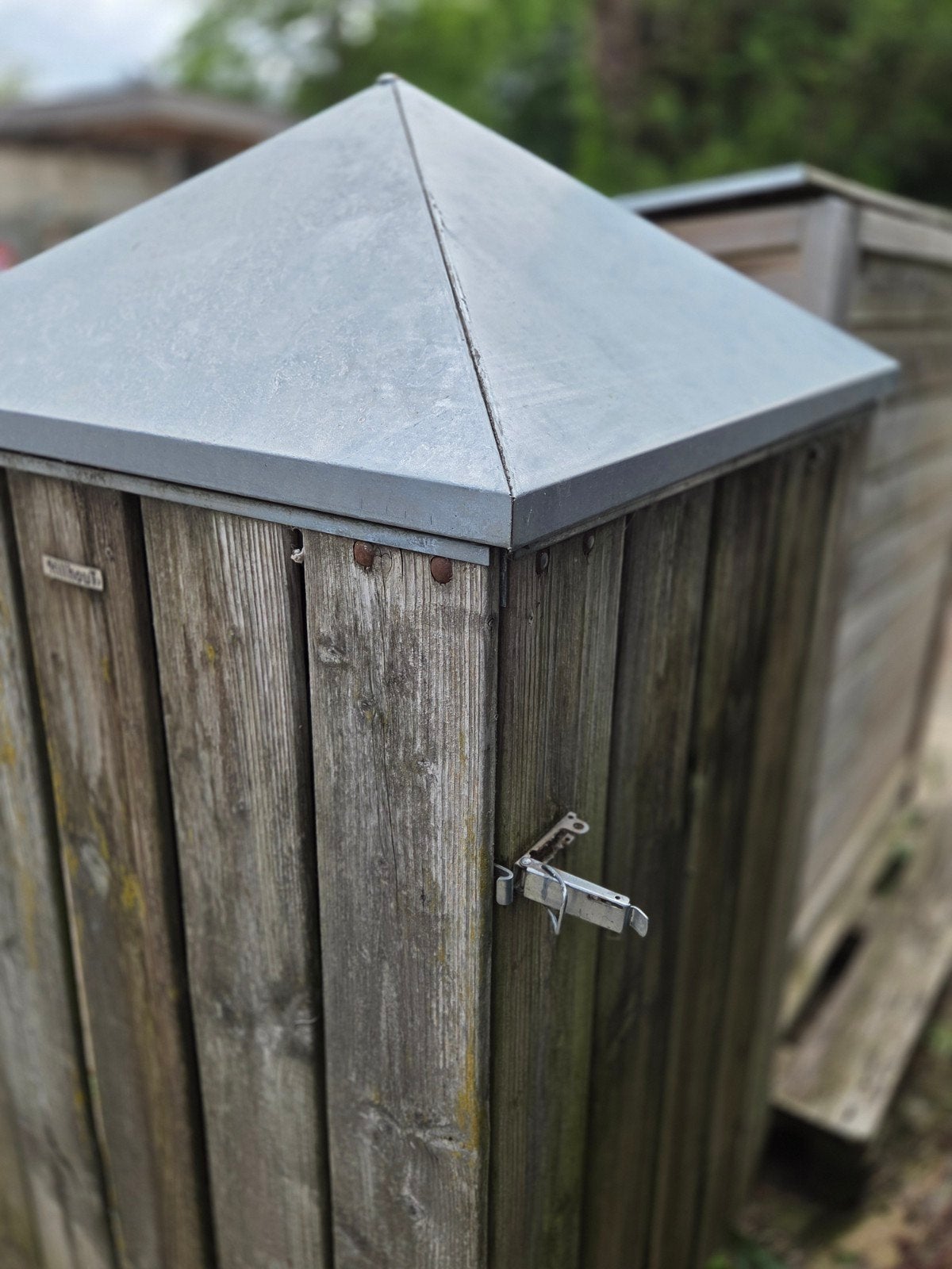 Houten containerberging met metalen dak, Ophalen, Gebruikt, Hout, Overige typen