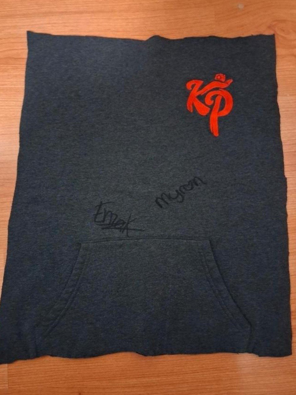 Gesigneerde hoodie van Enzo Knol en Myron Koops, Ophalen of Verzenden, Nieuw