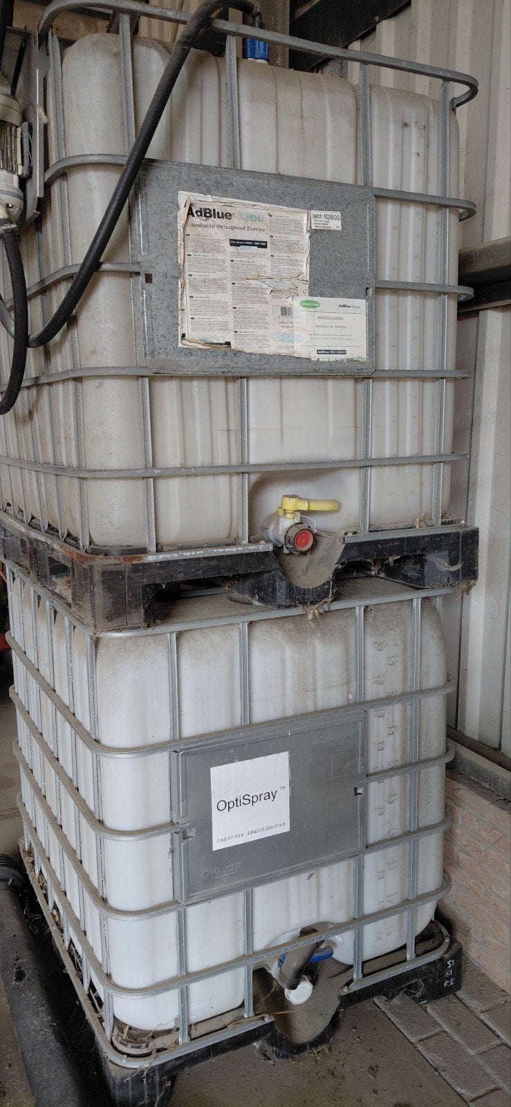 adblue vat 1000 liter., Ophalen, Gebruikt