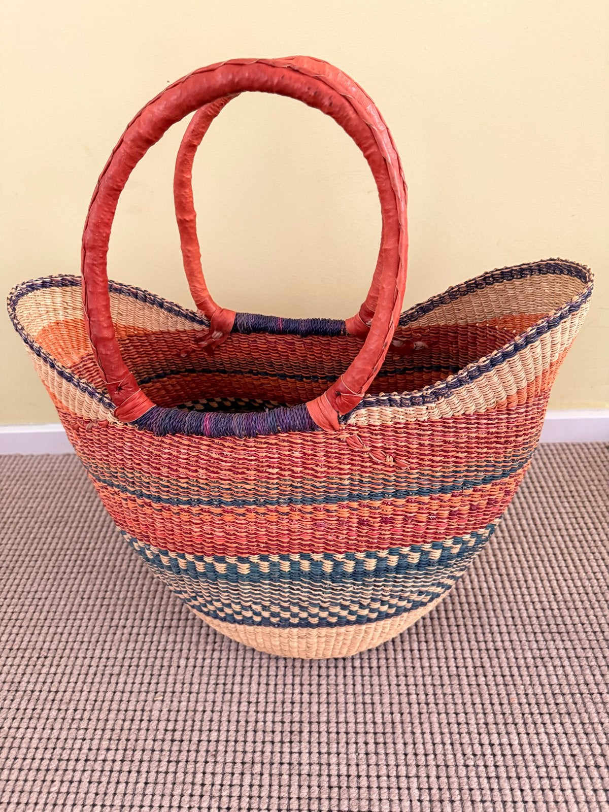 Handgeweven Ghanese Bolga mand - Kleurrijk en Uniek, Ophalen of Verzenden, Nieuw, Overige kleuren, Shopper