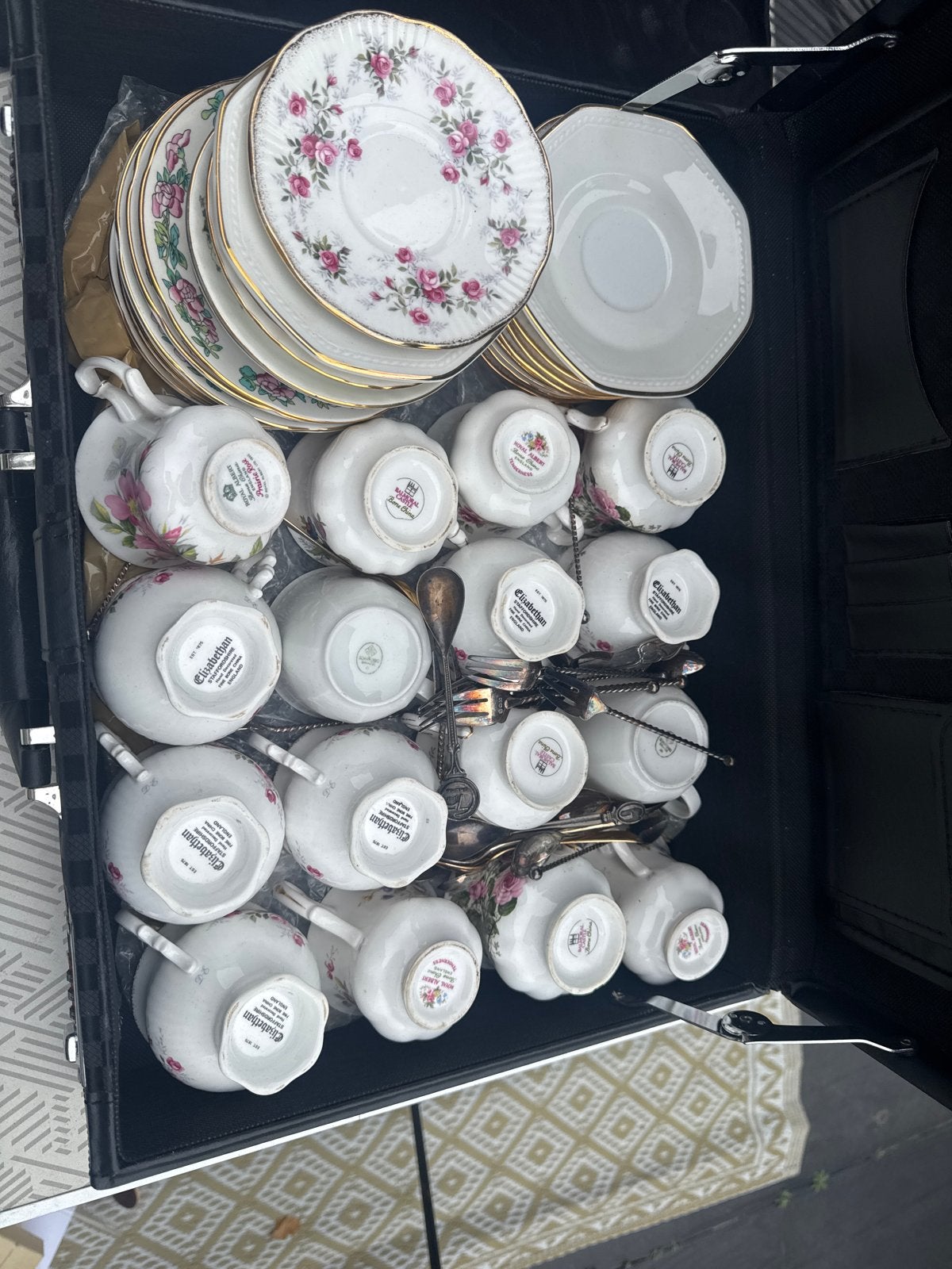 Vintage theekopjes en schotels - Elizabethan, Royal Albert, Antiek en Kunst, Ophalen of Verzenden
