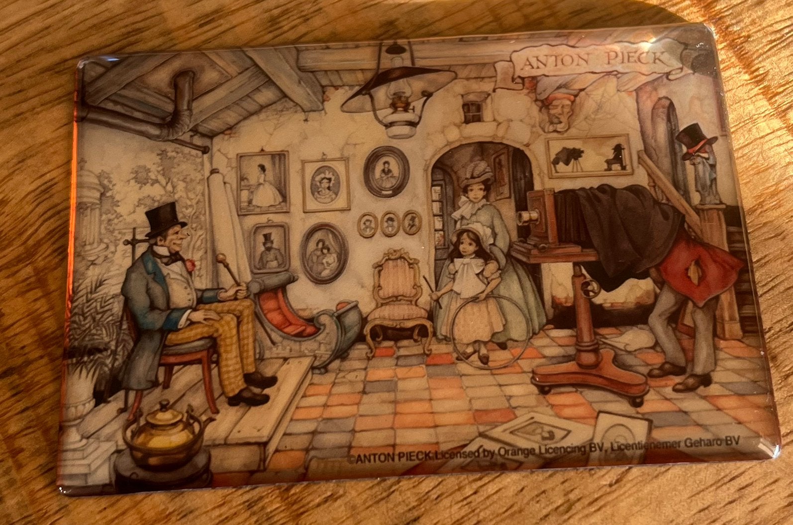 Anton Pieck koelkastmagneet 8 x 5,4 cm, Antiek en Kunst, Ophalen of Verzenden